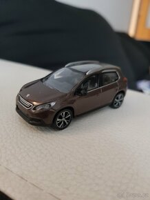 Peugeot 2008 v měřítku 1:43 - 4