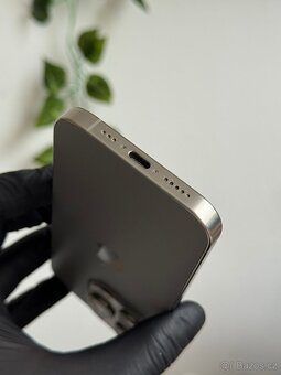 iPhone 15 Pro 256GB přírodní titan - 4
