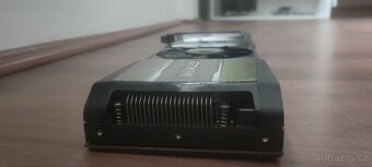Legendární GTX 590 - 4