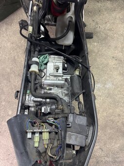 Honda cbr125r 2005 - 4