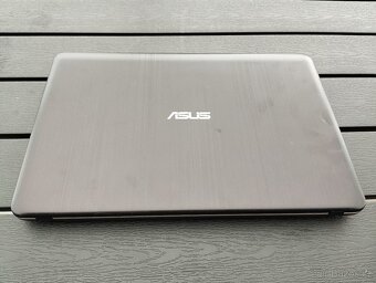 Notebook Asus VivoBook X540U - 4