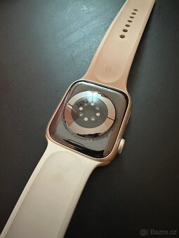 Apple Watch 8 45 mm LTE - 4
