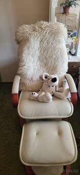 Masážní křeslo – výborný stav, pohodlné, s podnožkou - 4