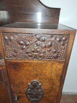 Prodám starožitný dubový nábytek - 4