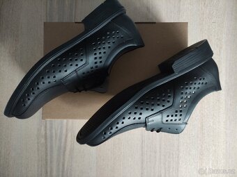 Polobotky černé, perforované vel. 11 (EUR 46) - 4