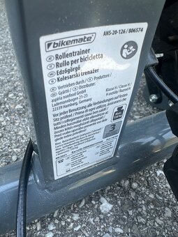 Cyklistický trenažér stojan pro cvičení doma - 4