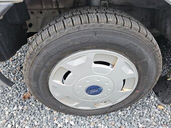 FORD TRANSIT 2,2 TDCi 74 kW 280 SWB KOMBI 6 Míst - 4