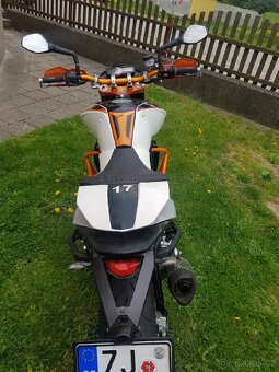 KTM 690 Duke - 4