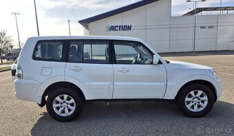 MITSUBISHI PAJERO 3.2DiD 140KW 2016 1.MAJITEL XENON-7 MÍST - 4