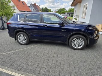 Mitsubishi Outlander PHEV - 4