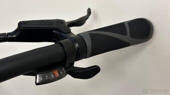 ZÁNOVNÍ kolo TREK FX2, rám L, 28", ZÁRUKA - 4