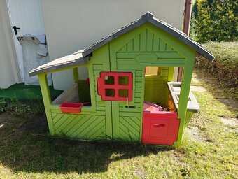 Prodám dětský domeček Smoby, velmi slušný stav - 4