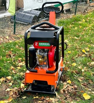 Obousměrná vibrační deska Digger D200, - 4