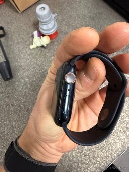 Apple Watch Series 7 (GPS + Cellular) 45mm - 4