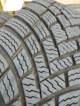 Zimní gumy 205/55/16 + plechy - 4