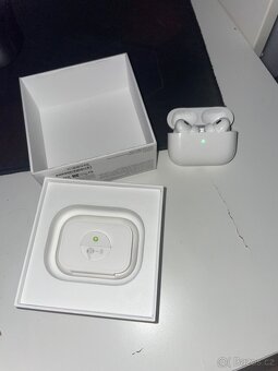 Apple Airpods 2 PRO + nabíjecí kabel - 4