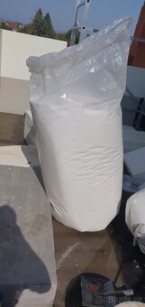 polystyren drceny kuličy objem kolem 400litru - 4