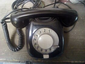 Retro telefony - 4