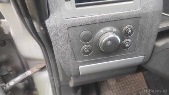 Opel Zafira 1.6i - 4