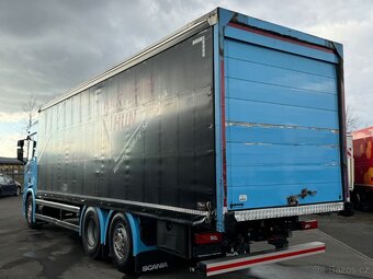 Scania R 450 6x2 včetně plachtové nástavby - 4