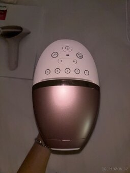 Epilátor Philips Lumea IPL Series 9900 BRI977/00 - 4