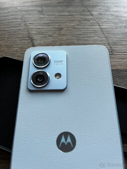 Motorola G84 | 12 GB RAM / 256 GB v záruce + skla + 33W nab. - 4
