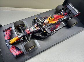 F1 RED BULL RB16B VÍTĚZ EMILIA ROMAGNA 2021 VERSTAPPEN 1:18 - 4