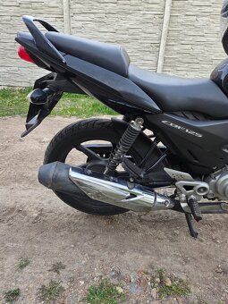 Honda cbf 125 (2012) - 4