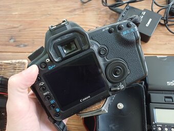 Canon EOS 5D Mark II - 4
