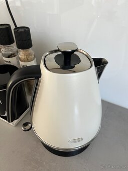 Rychlovarná konvice Delonghi Distinta Flair KBI2001.W - 4