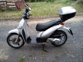 Prodám skútr MALAGUTI CIAK 150 4T r.v 2002 - 4