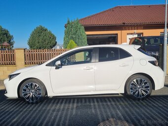 Toyota Corolla - hatchback - 4
