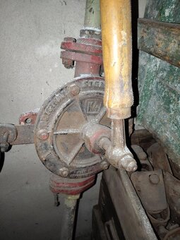ruční pumpa - 4