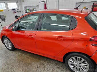 Peugeot 208 1,2 PTEC - 4