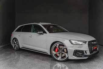 AUDI RS4 Avant-Competition-Dyn-Matrix-360-B&O-HUD-R20 - 4