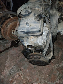 Peugeot 309/205 motor - 4