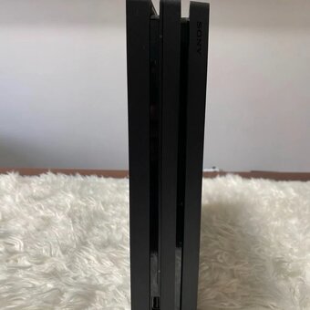Playstation 4 PRO 1TB - 4
