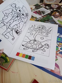 Starožitné pastelky omalovánky a pohledy - 4