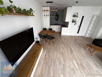 Pronájem moderního bytu 2+kk (56,6 m2) s předzahrádkou a ter - 4