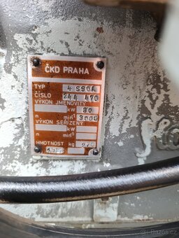 Motor Slavia 4S90A - 4