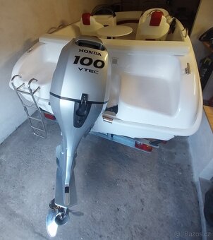 Motorová loď+Honda100Hp+ přívěs - 4