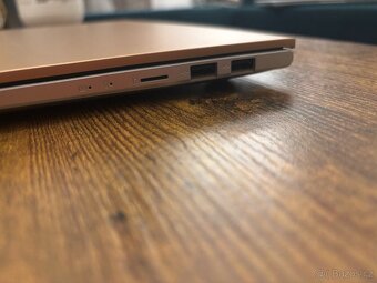 ASUS VivoBook 14 K413EA-EB551T – Hearty Gold (kovový) - 4
