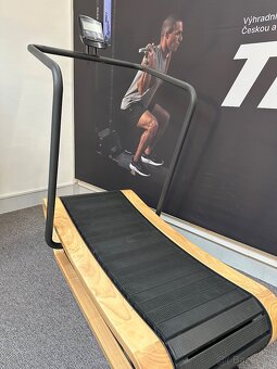 FlowTrack Bezmotorový běžecký pás T016 Designový bezmotorový - 4