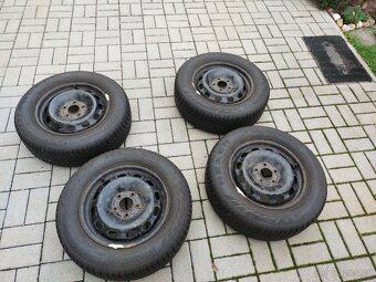 Zimní kola a gumy Ford Focus 195/65/R15 5x108 - 4