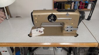 Průmyslový šicí stroj + overlock - 4