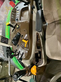 Predám traktor JOHN DEERE 5820 s čelným nakladačom - 4