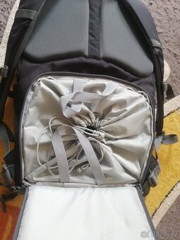 Lowepro Photo Hatchback 250 AW II černý - 4