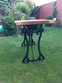 Stolek z šicího stroje - 4