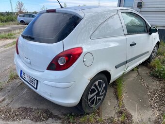 Opel Corsa VAN 1.2 16v , rok 2007 - 4