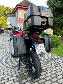 Honda Twin Africa 1000 - 4